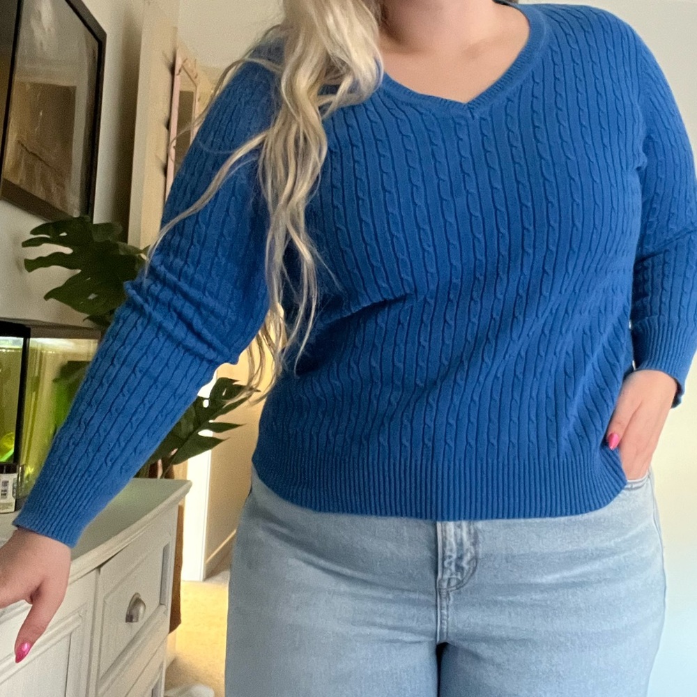 Vintage Cable Knit V-neck Sweater